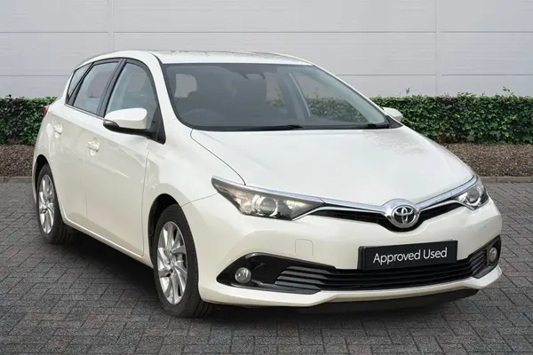 Toyota Auris 1.6 D-4D Business Edition TSS 5dr